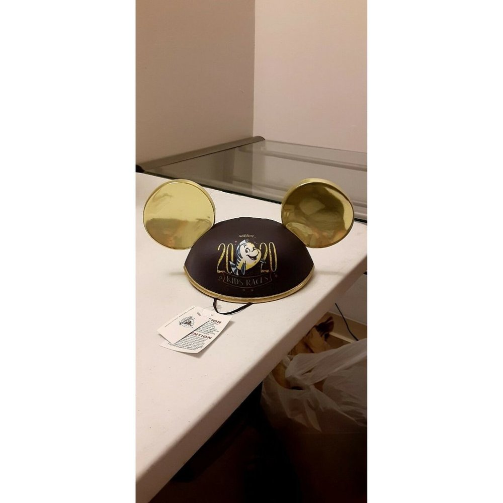NEW Run Disney Parks 2020 Kids Races Mickey Mouse Gold Ears Youth Official Merch